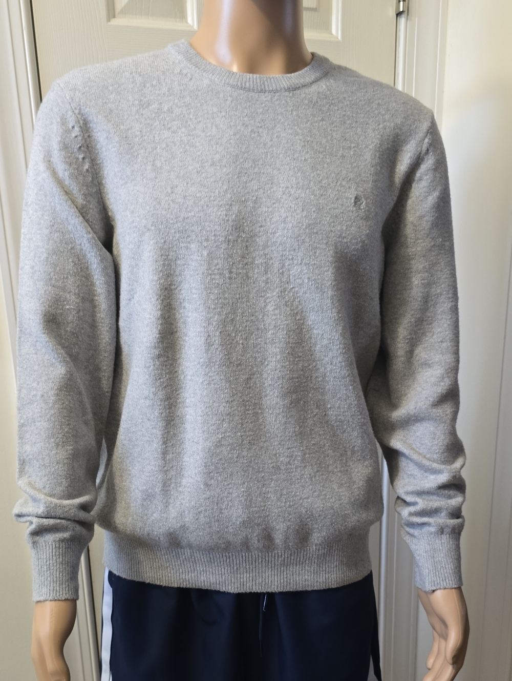 IZOD BRAND MEN'S GRAY WINTER LONG SLEEVES PULLOVER SWEATER SIZE LARGE